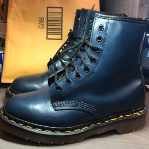 Dr. Martens- navy blue